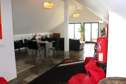 Moradia T8 para Venda em Fajã da Ovelha