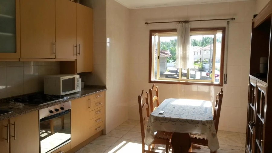 Apartamento T3 para Venda em Santa Maria da Feira, Travanca, Sanfins e Espargo Foto 3