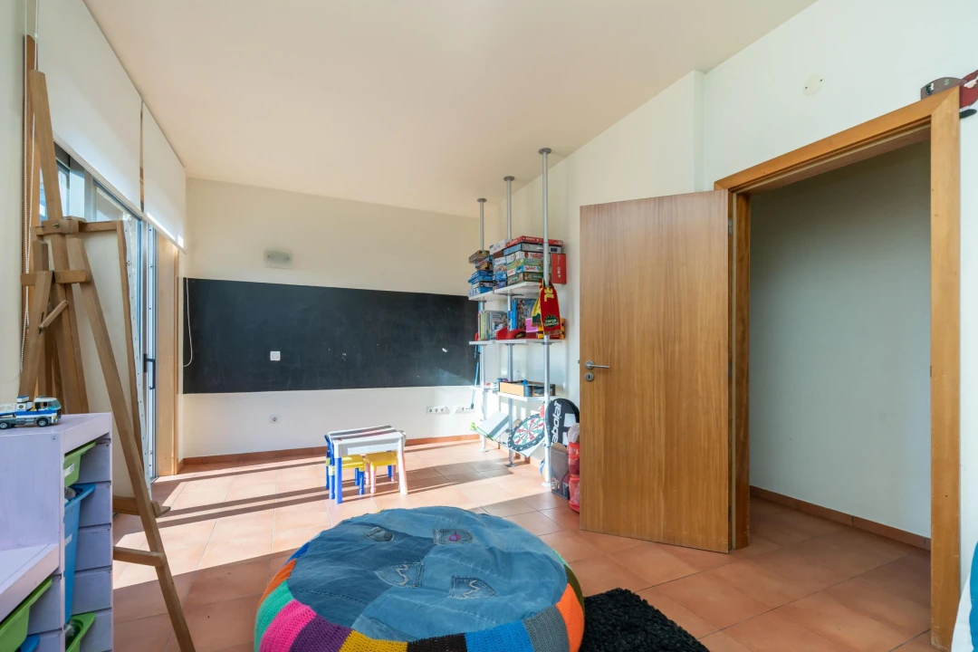 Moradia T7 para Venda em Telões Foto 48