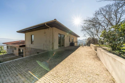 Moradia T7 para Venda em Telões