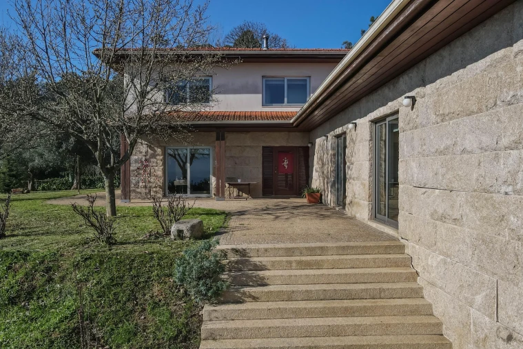 Moradia T7 para Venda em Telões Foto 6