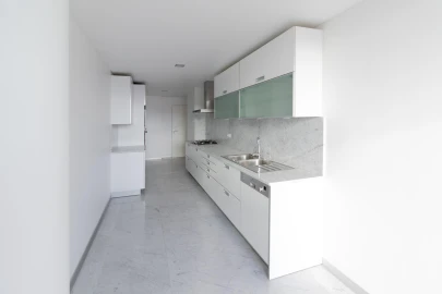 Apartamento T4 para Venda em Funchal (Se)