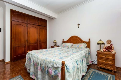 Moradia T5 para Venda em Lousa