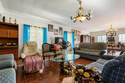 Moradia T5 para Venda em Lousa