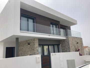 Moradia T4 para Venda em Carvoeira