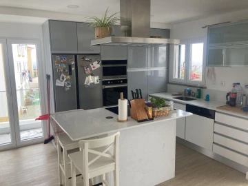 Moradia T4 para Venda em Carvoeira
