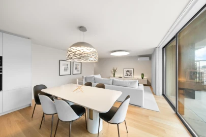 Apartamento T4 para Venda em Santa Marinha e São Pedro da Afurada
