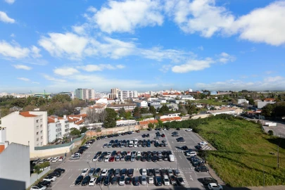 Apartamento T7 para Venda em Alvalade