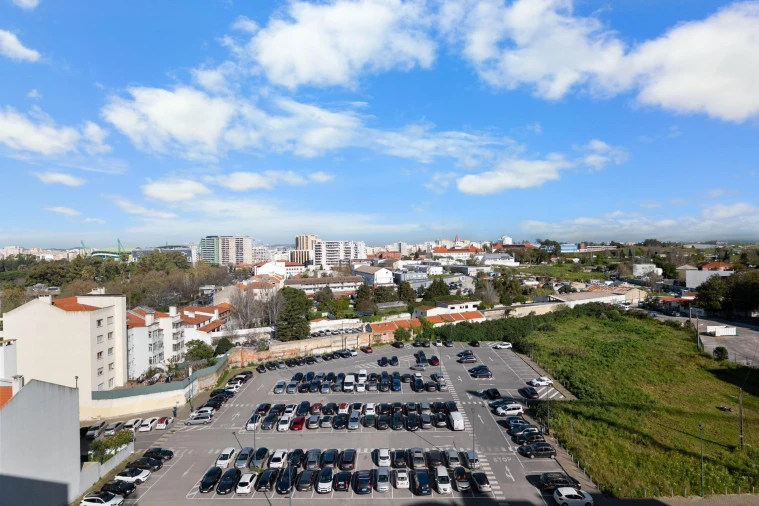 Apartamento T7 para Venda em Alvalade Foto 15