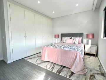 Apartamento T3 para Venda em Quelfes