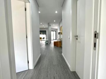 Apartamento T3 para Venda em Quelfes
