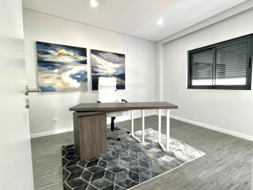 Apartamento T3 para Venda em Quelfes