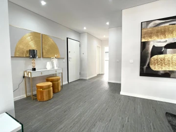 Apartamento T3 para Venda em Quelfes