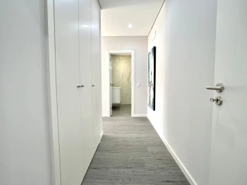 Apartamento T4 para Venda em Quelfes