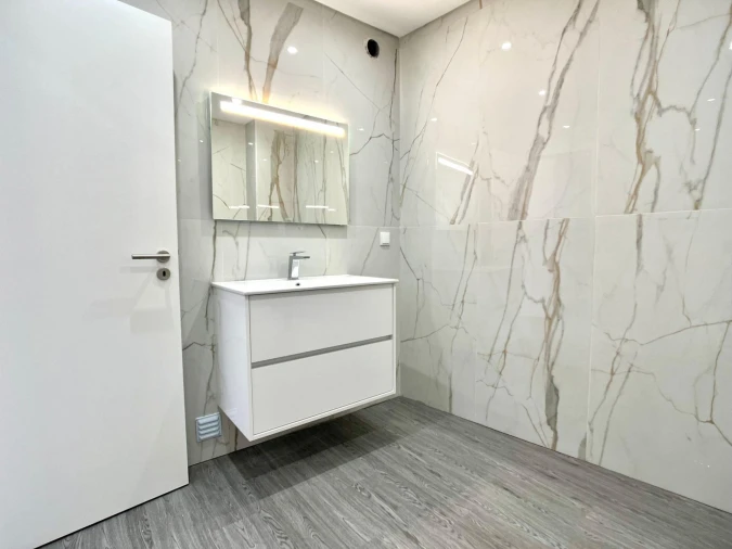 Apartamento T3 para Venda em Quelfes Foto 17