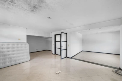Moradia T6 para Venda em Arcozelo