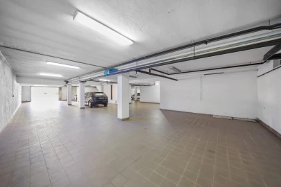 Moradia T6 para Venda em Arcozelo