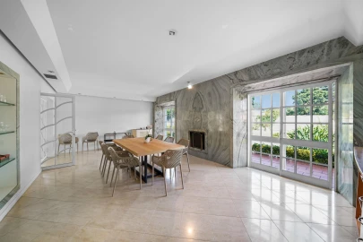 Moradia T6 para Venda em Arcozelo
