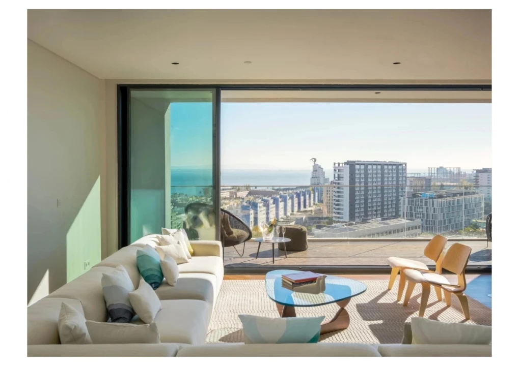 Apartamento T4 para Venda em Parque das Nações Foto 1