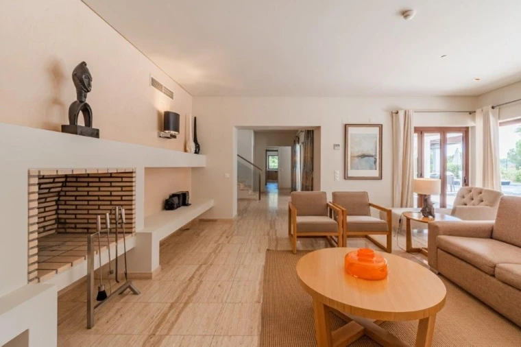 Moradia T4 para Venda em Albufeira e Olhos de Água Foto 10