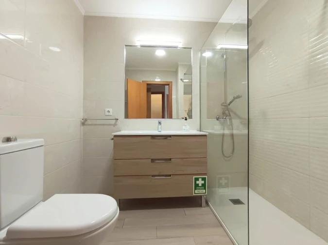 Apartamento T1 para Venda em Quarteira Foto 9