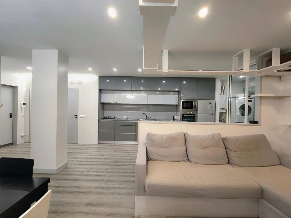 Apartamento T3 para Venda em Oliveira do Douro Foto 1