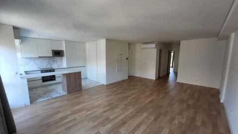 Apartamento T3 para Venda em Campanhã