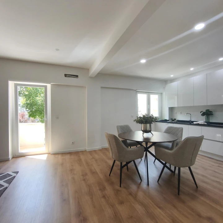 Apartamento T3 para Venda em Benfica Foto 5