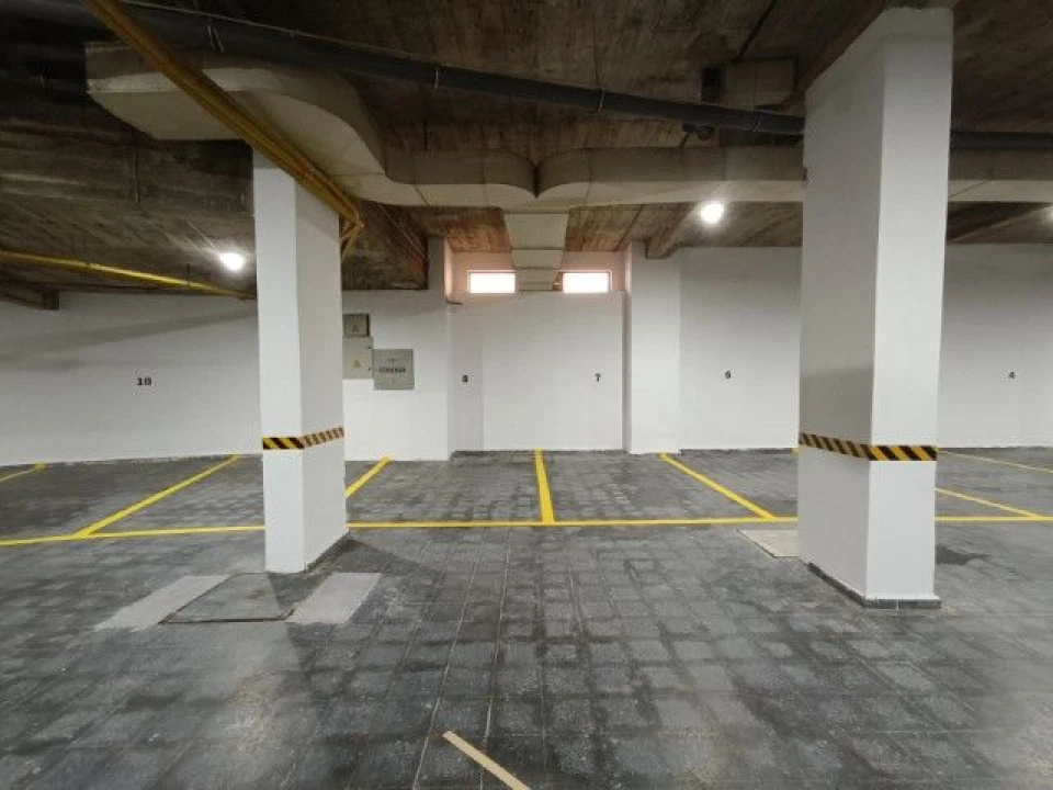 Garagem para Venda em Albufeira e Olhos de Água Foto 4