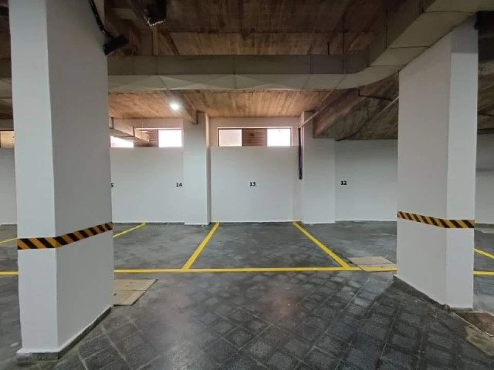 Garagem para Venda em Albufeira e Olhos de Água Foto 5