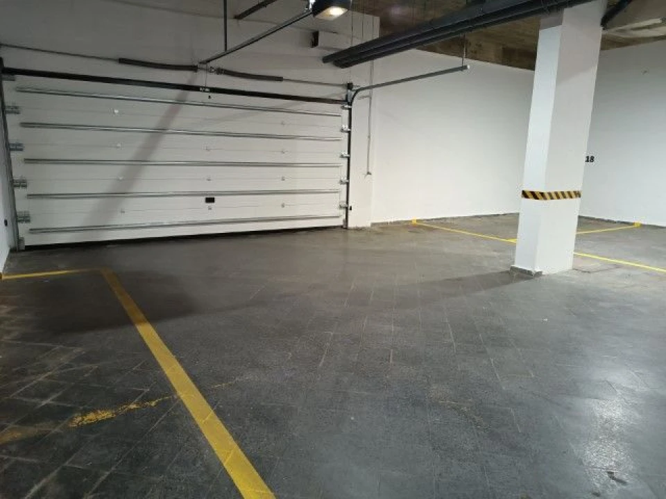 Garagem para Venda em Albufeira e Olhos de Água Foto 8