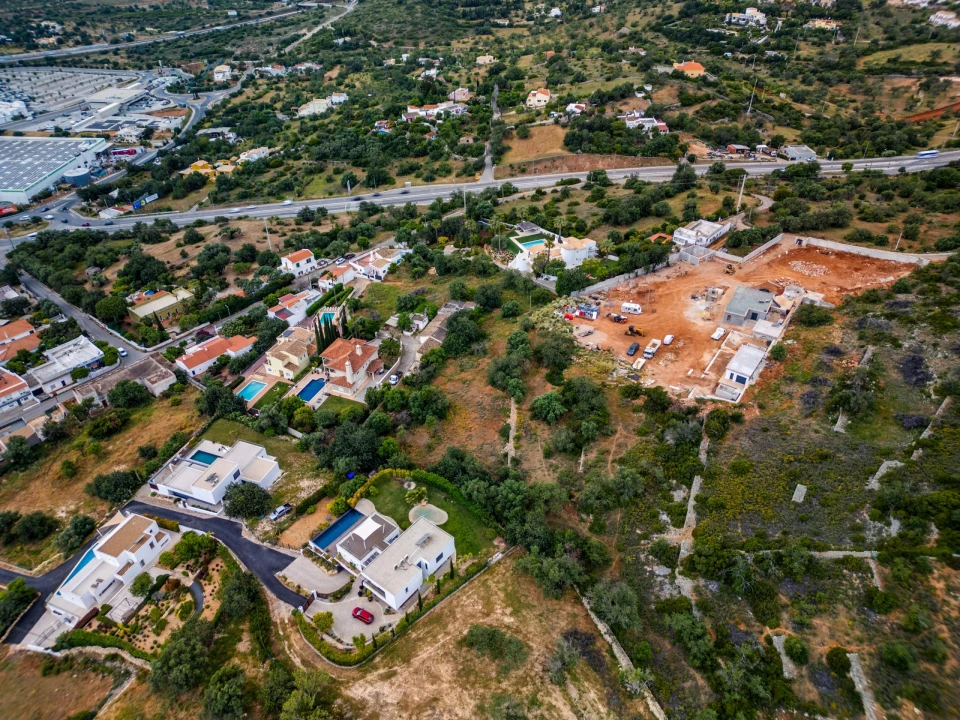 Terreno para Venda em Santa Barbara de Nexe Foto 18