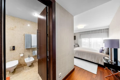 Apartamento T4 para Venda em Santa Marinha e São Pedro da Afurada