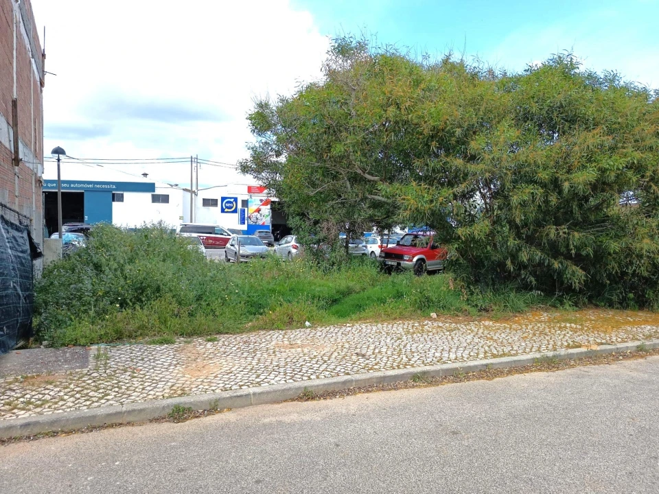Terreno para Venda em Conceição e Estoi Foto 3