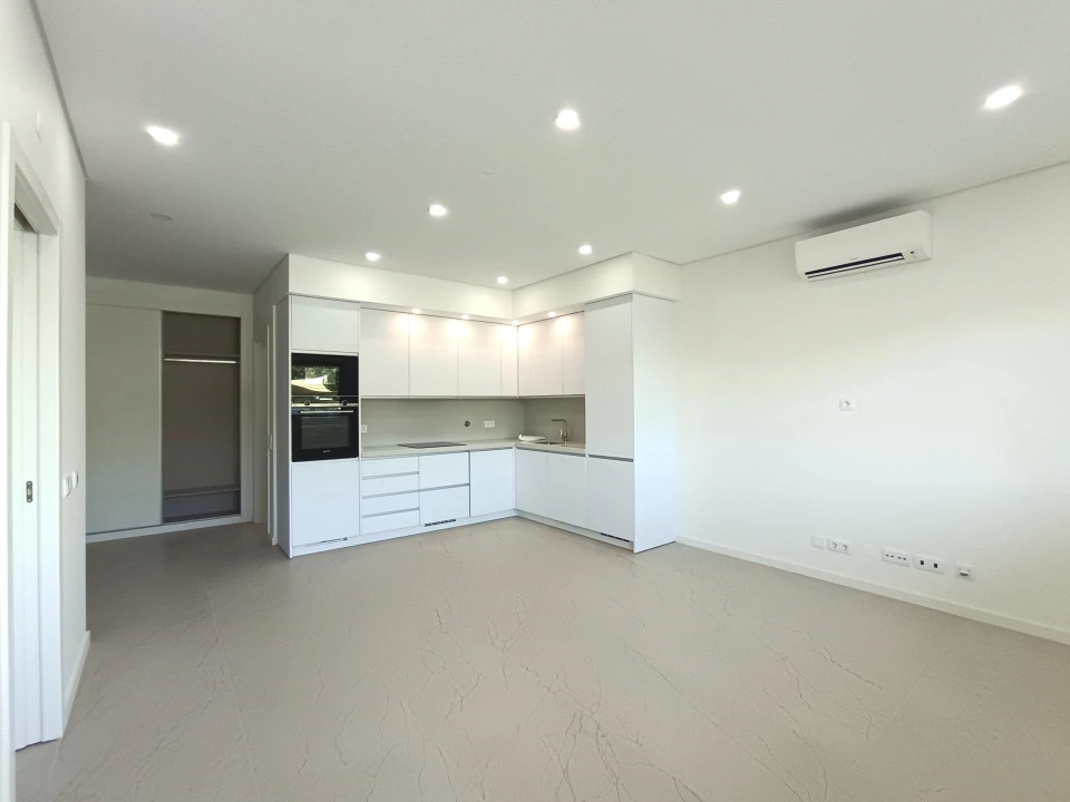 Apartamento T1 para Venda em Quarteira Foto 2