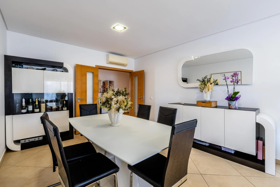 Apartamento T3 para Venda em Quarteira Foto 10