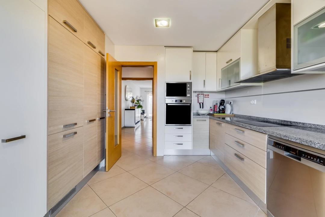 Apartamento T3 para Venda em Quarteira Foto 12