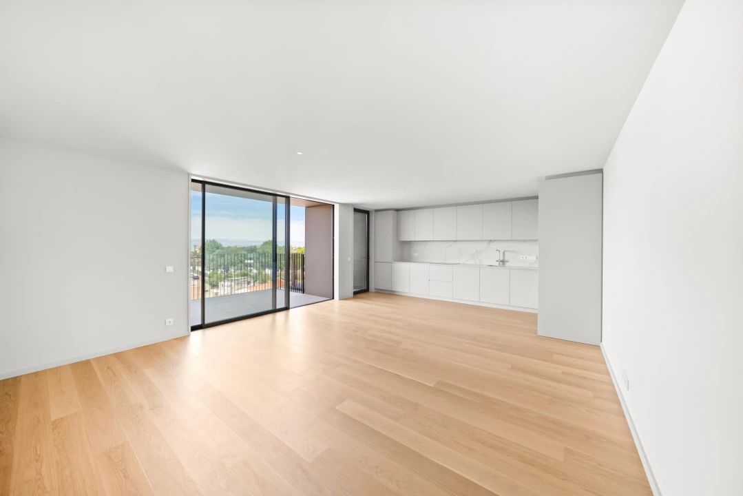 Apartamento T4 para Venda em Santa Marinha e São Pedro da Afurada Foto 1