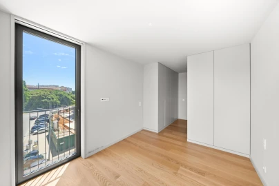 Apartamento T4 para Venda em Santa Marinha e São Pedro da Afurada