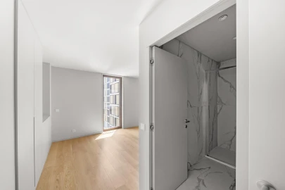 Apartamento T4 para Venda em Santa Marinha e São Pedro da Afurada