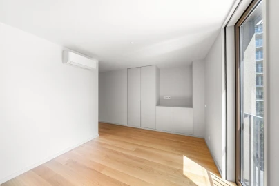 Apartamento T4 para Venda em Santa Marinha e São Pedro da Afurada