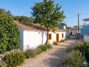 Moradia T1 para Venda em Loule (São Sebastião)