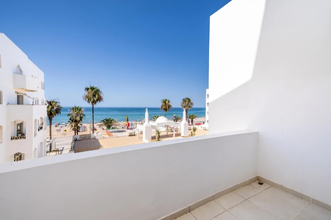 Apartamento T2 para Venda em Quarteira Foto 1