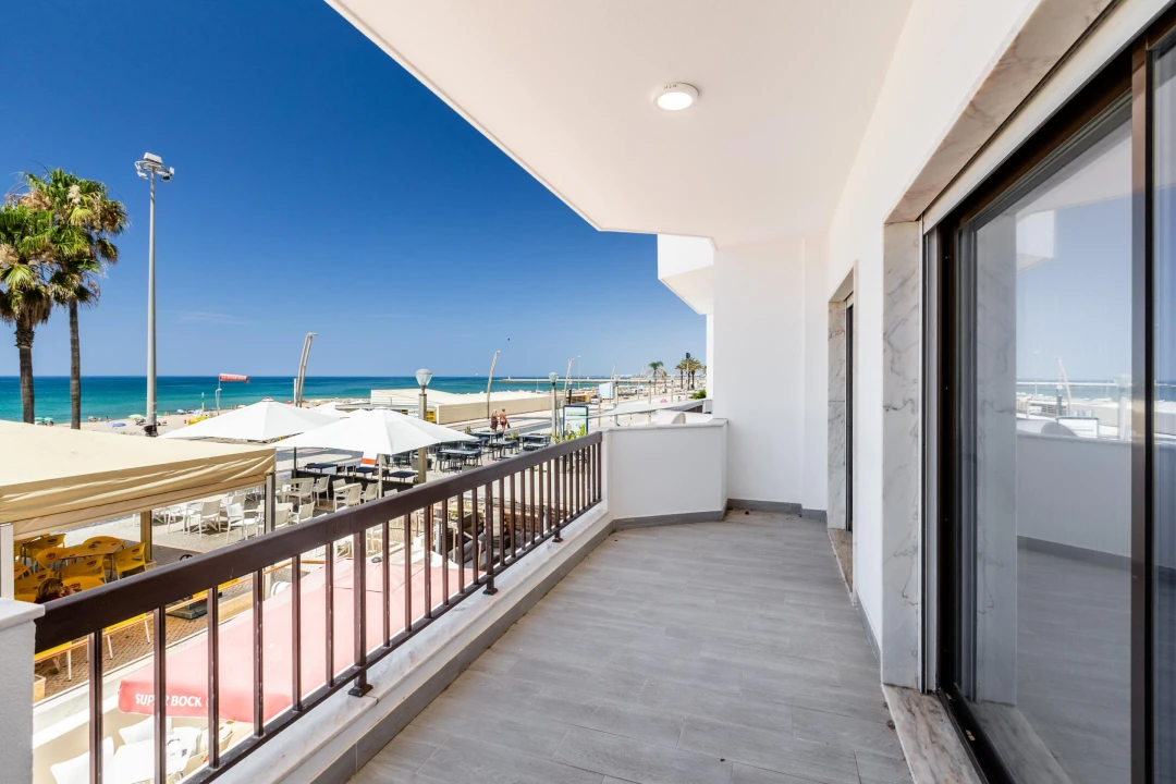 Apartamento T3 para Venda em Quarteira Foto 5