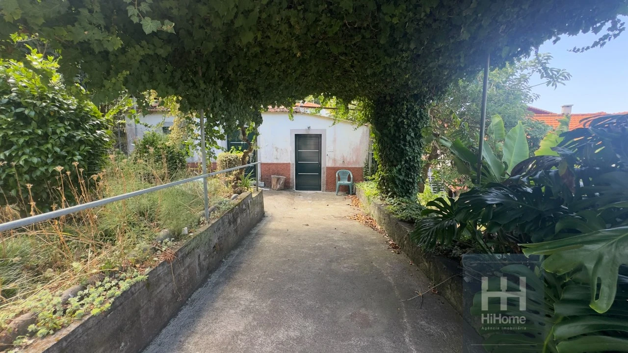 Moradia T2 para Venda em Arco de São Jorge Foto 4