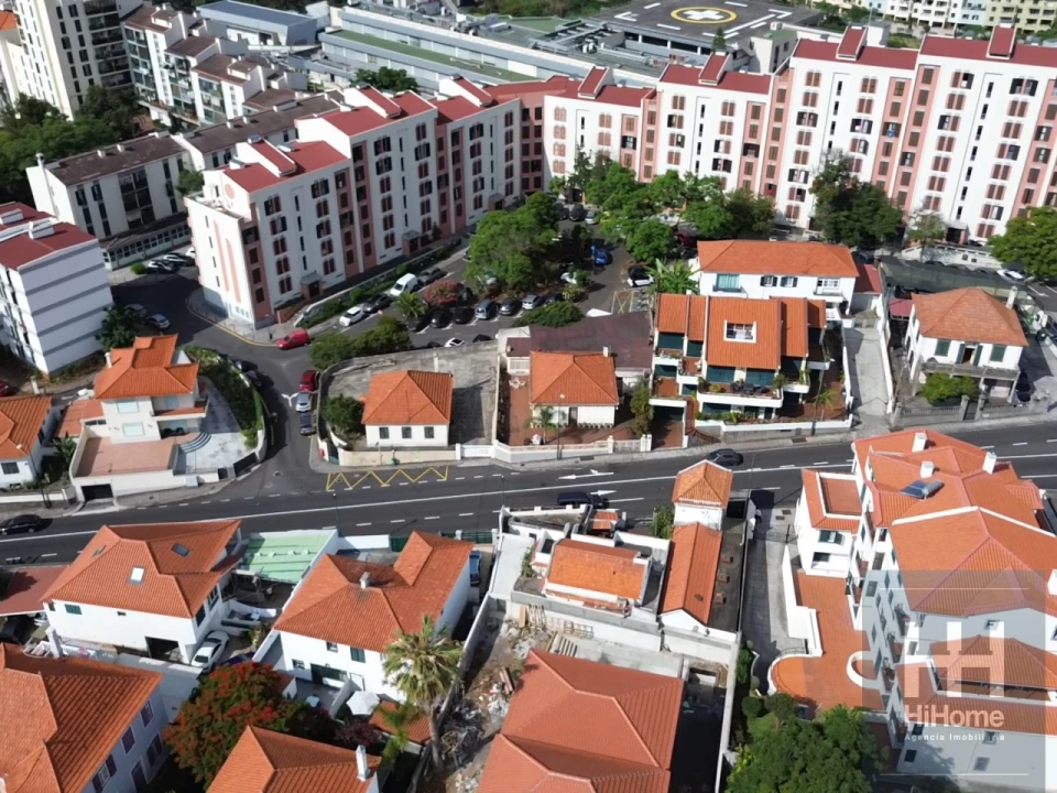 Moradia T4 para Venda em Funchal (São Pedro) Foto 31