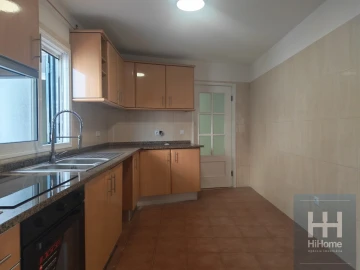 Moradia T1 para Venda em Funchal (Santa Maria Maior)