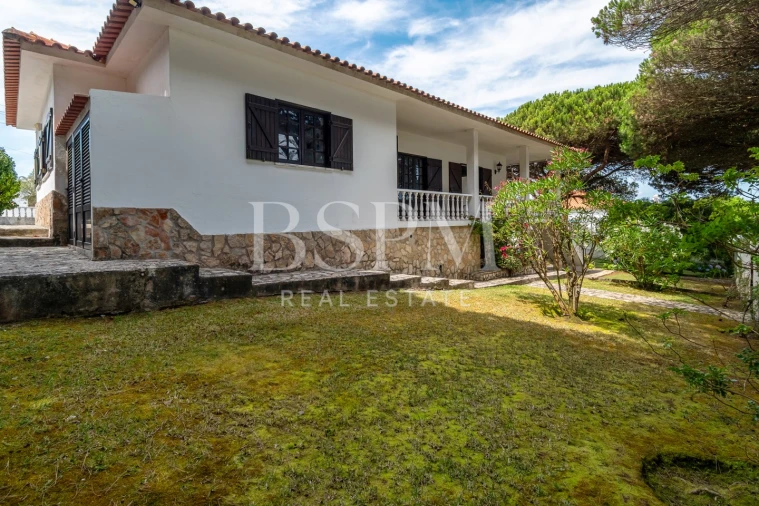 Moradia T5 para Venda em Vau Foto 12