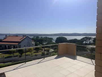 Moradia T6 para Venda em Nadadouro