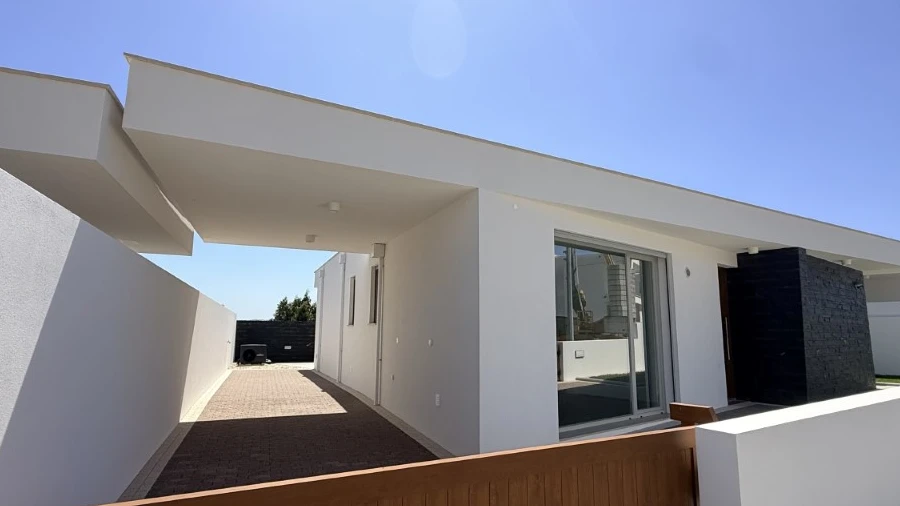 Moradia T2 para Venda em Tornada e Salir do Porto